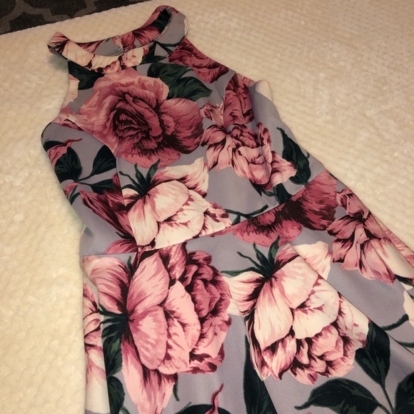 NWOT Floral Spring Dress - Picture 3 of 7